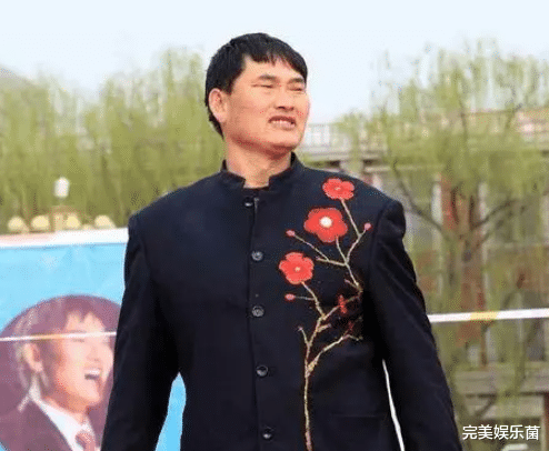 黎姿|大衣哥投资850w开服装厂,聘请陈亚男进行管理,网友:未开就倒闭