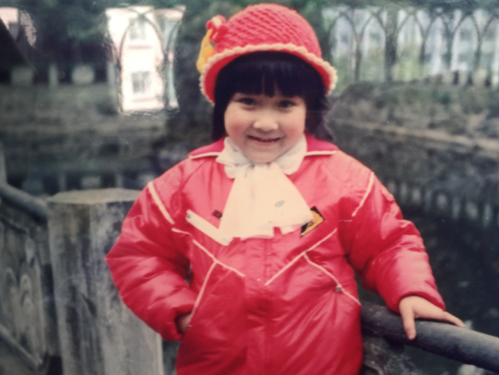 陈丽娜|21岁出车祸毁容，和母亲相依为命，低调的陈丽娜如今成了人生赢家