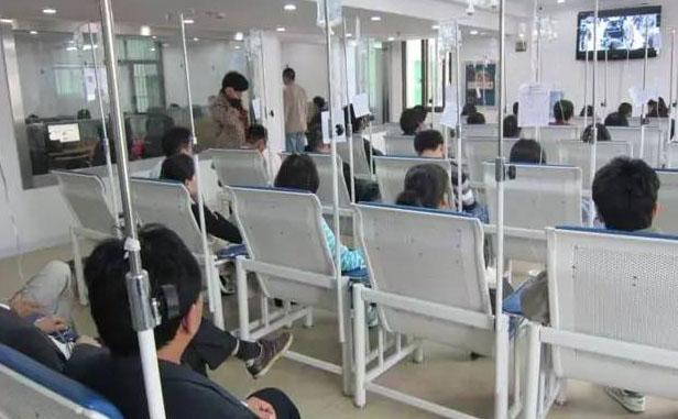 未皮试!22岁女子“高烧连打3针”身亡:家属索赔100万,拒绝尸检!