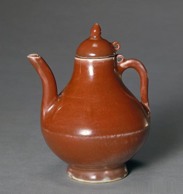 沉香|报损文物张口就说5.6亿?台北故宫损坏的瓷器,到底能值多少钱?