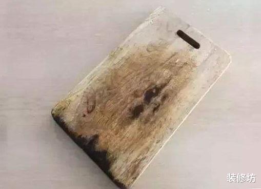 “砧板”用久变黑易发霉?教你几个小技巧,让菜板干净如新