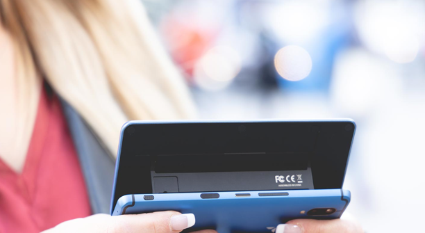 键盘|手机界的文艺复兴？六千大洋的侧滑全键盘手机你会买吗？