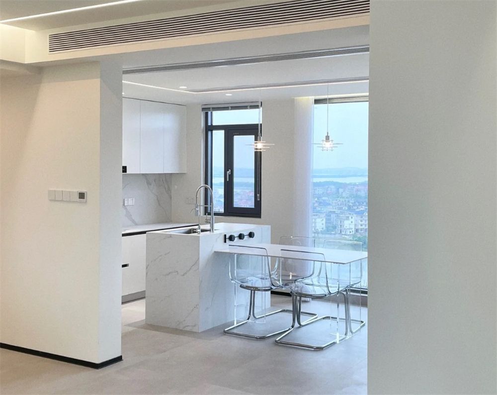 姑娘在县城买下自己的家,装修成“家徒四壁”风,减法生活太爽了