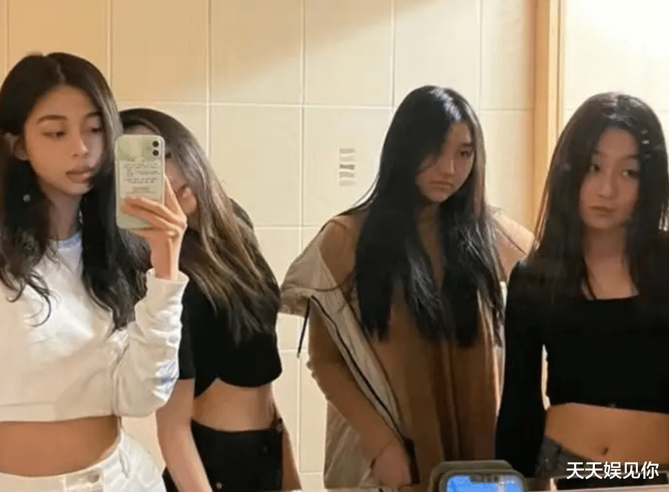 李嫣|15岁的李嫣真敢穿，性感出镜晒比基尼泳装照，颜值却意外遭吐槽