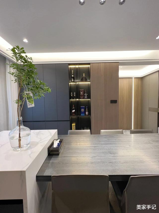 江苏夫妻拒绝“过度装修”,把172㎡家装修得堪称教科书,太高级了