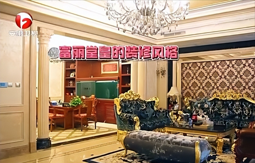 曹云金|曹云金前妻唐菀晒母女穿亲子装，女儿灵动可爱，和爸爸如复制粘贴