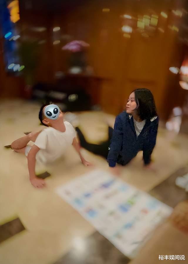 吕丽君|刘銮雄前任吕丽君彻底放飞自我！与男性教练跳芭蕾舞，举止太亲密