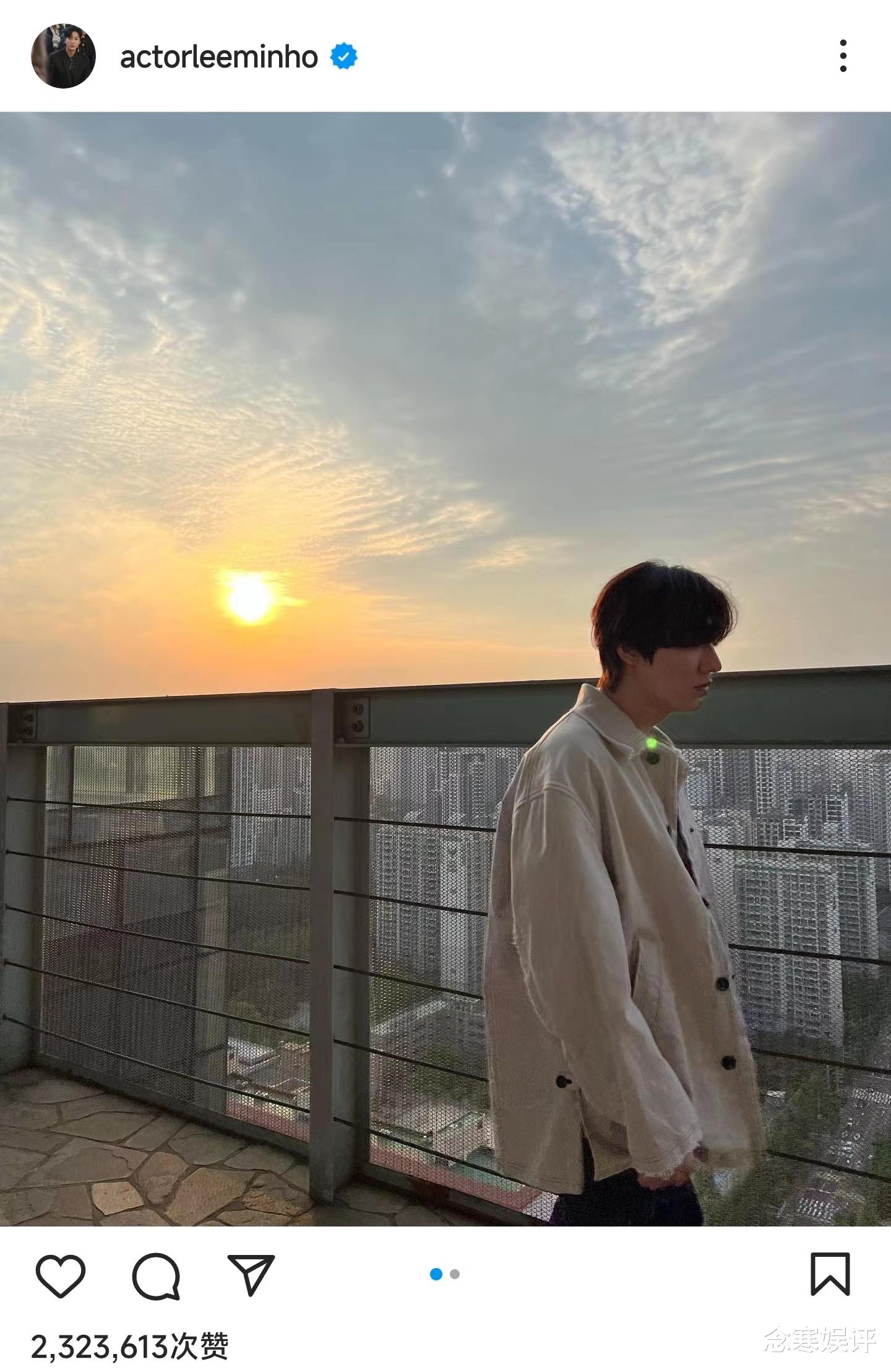 李敏镐|李敏镐晒出拍摄花絮照片，驼背是越来越明显，疑似拍戏时受伤所致