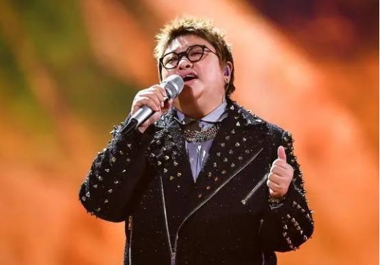 韩红|韩红自曝曾也是校花，周围人噗之以鼻，等看到照片时惊讶了