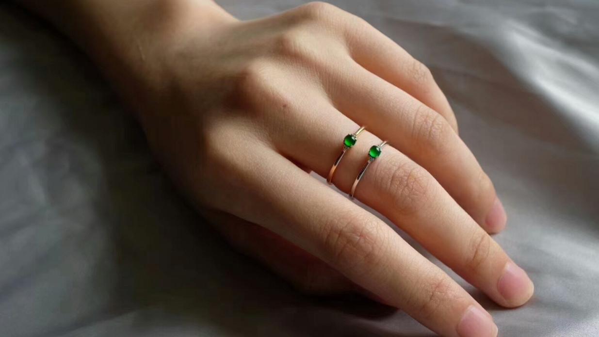 文玩|指尖的戒指你真的会选吗？如何挑到心仪的翡翠戒指来惊艳所有人呢