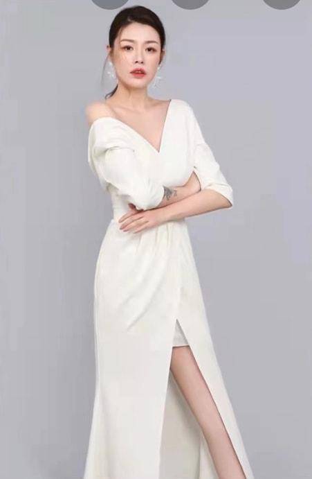 章子怡|汪峰大女儿的亲生母亲,现实中真的比章子怡?还美吗?