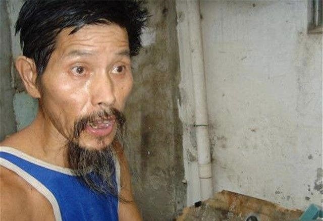 招聘|江西拾荒老人专注绘画40年,妻子绝望携子离开,专家:画得一般