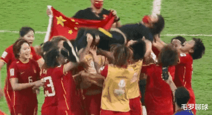 中国女足|不输张琳艳，有王霜影子！中国女足19岁女将，92分钟飞奔60米进球