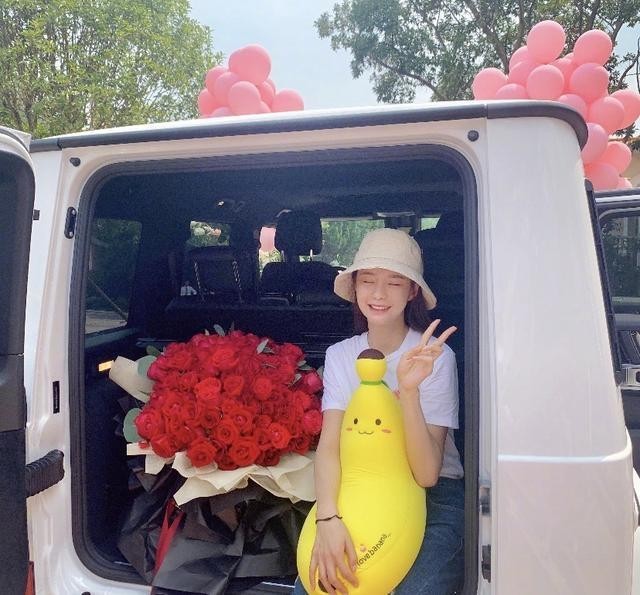 沈梦辰|沈梦辰杜海涛终于结婚啦!两人合拍结婚照比偶像剧都甜,太有夫妻相