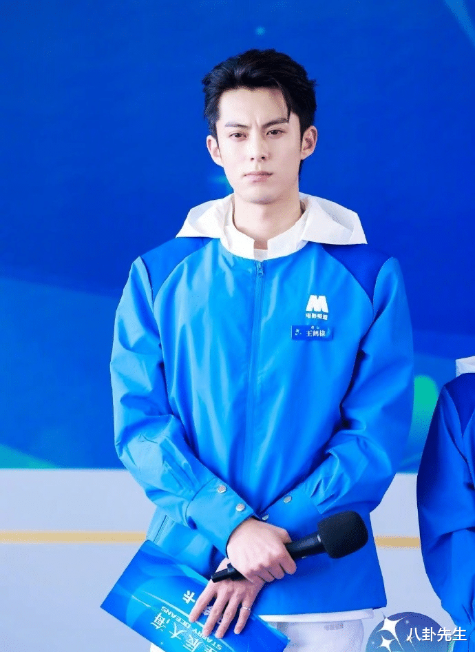 明星|年轻男星淡妆出席金鸡奖活动暴露真实颜值：有人脸肿，有人变丑