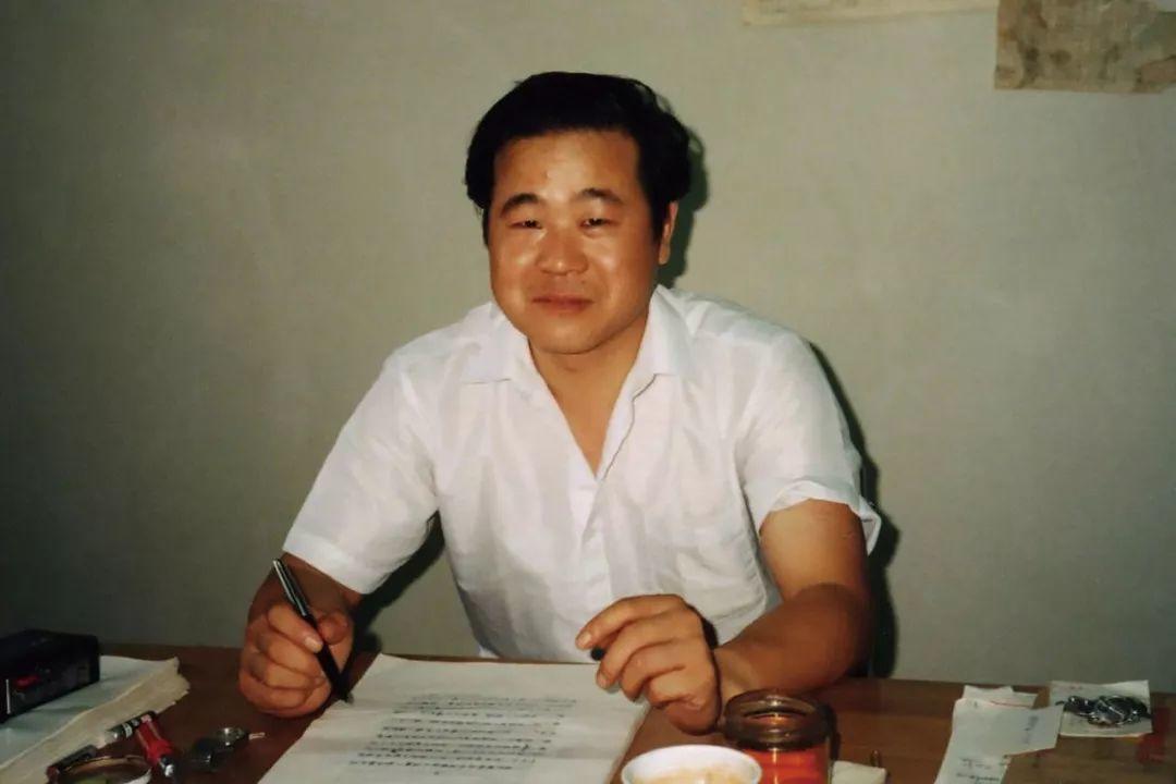 莫言|莫言：饥饿的时候，有人吃煤块充饥，有人质疑：你吃一块试试？