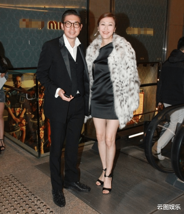 香港小姐|59岁港姐心碎宣布离婚！富豪老公逼她住简陋房间，还出轨25岁模特