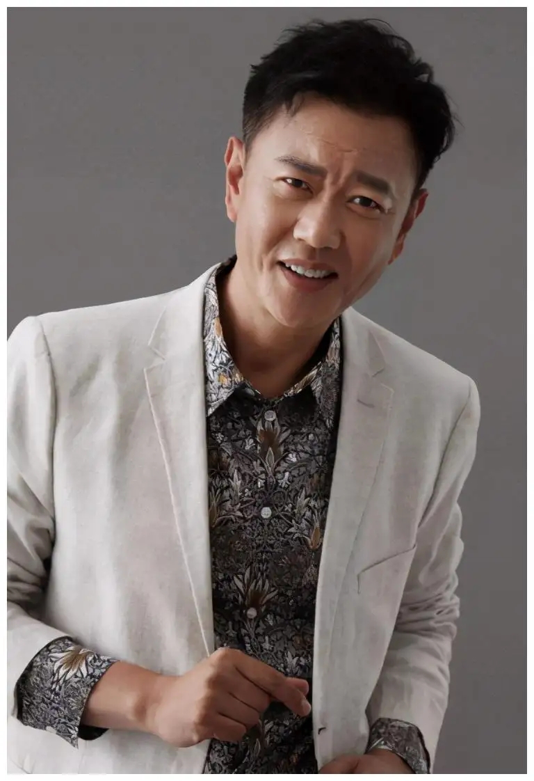 刑警|半路出家的5位演员，入行前是司机、刑警、老总，演技不输科班生