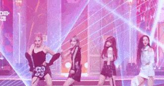 aespa|aespa吉赛尔回归舞台接连失误，在不开麦的情况下，舞蹈也没跳好