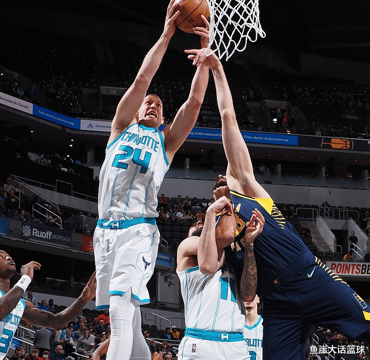 黄蜂队|32分大胜！三球29+10+13，替补新秀爆发，轰39+5离开勇士涅槃重生