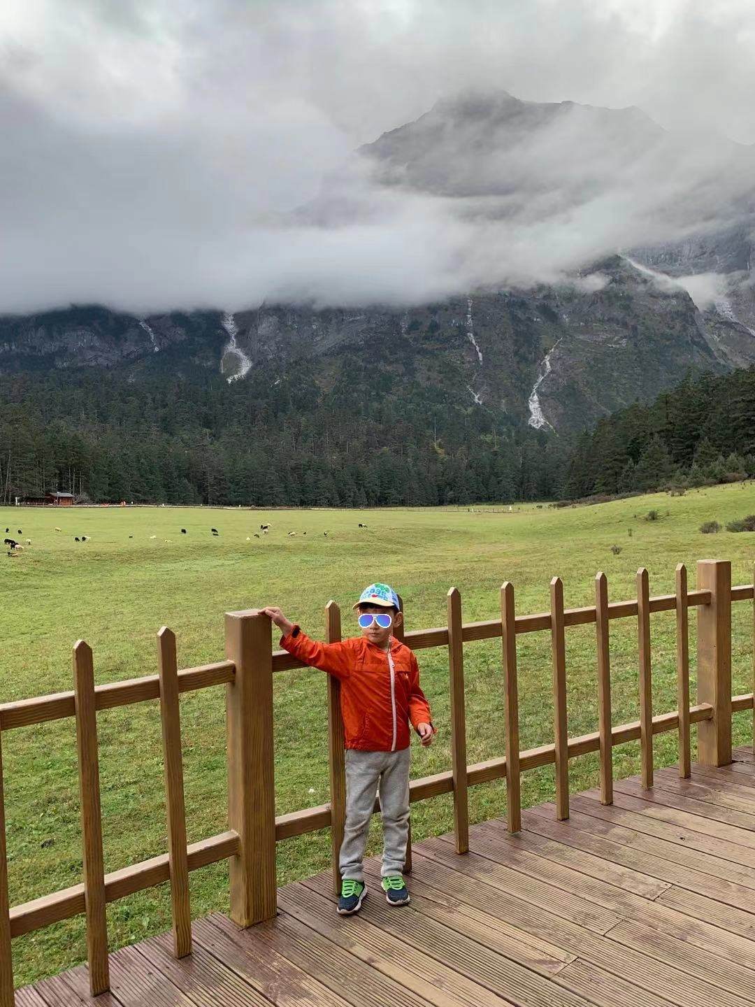 |为何光照充足的高山上会有如此多积雪呢?