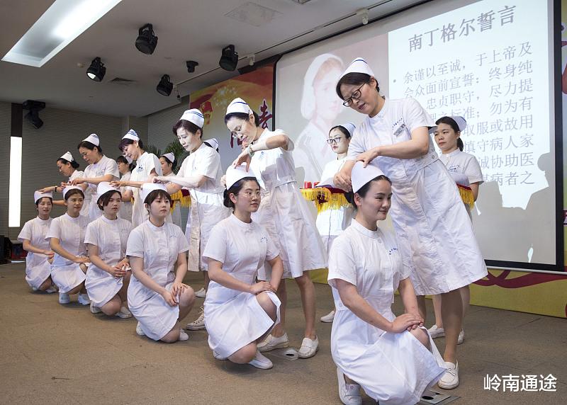 考试|大专毕业生,所学的专业是医学,现在待业在家,有什么出路吗?