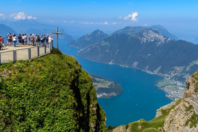 |卢塞恩湖区自由行:施图斯