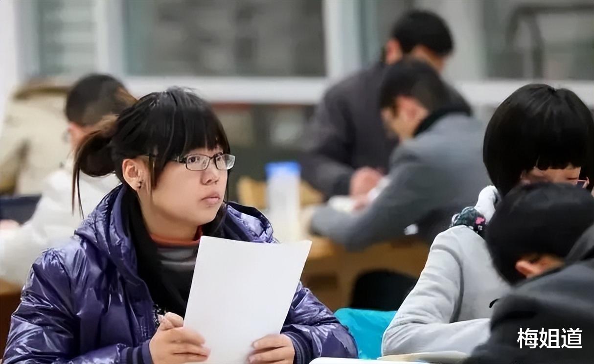 求职|学生有考公打算,高考时要选对专业,岗位需求大上岸才会更容易