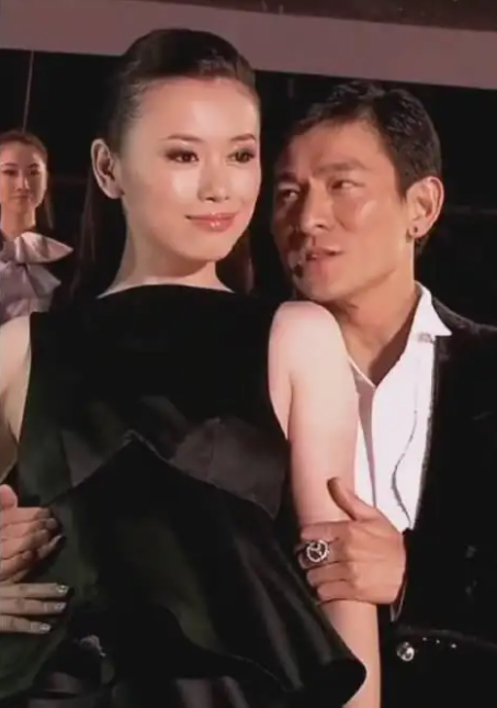 |因为舞蹈赖文慧和偶像相遇，一直注意界限成为刘德华的御用舞伴