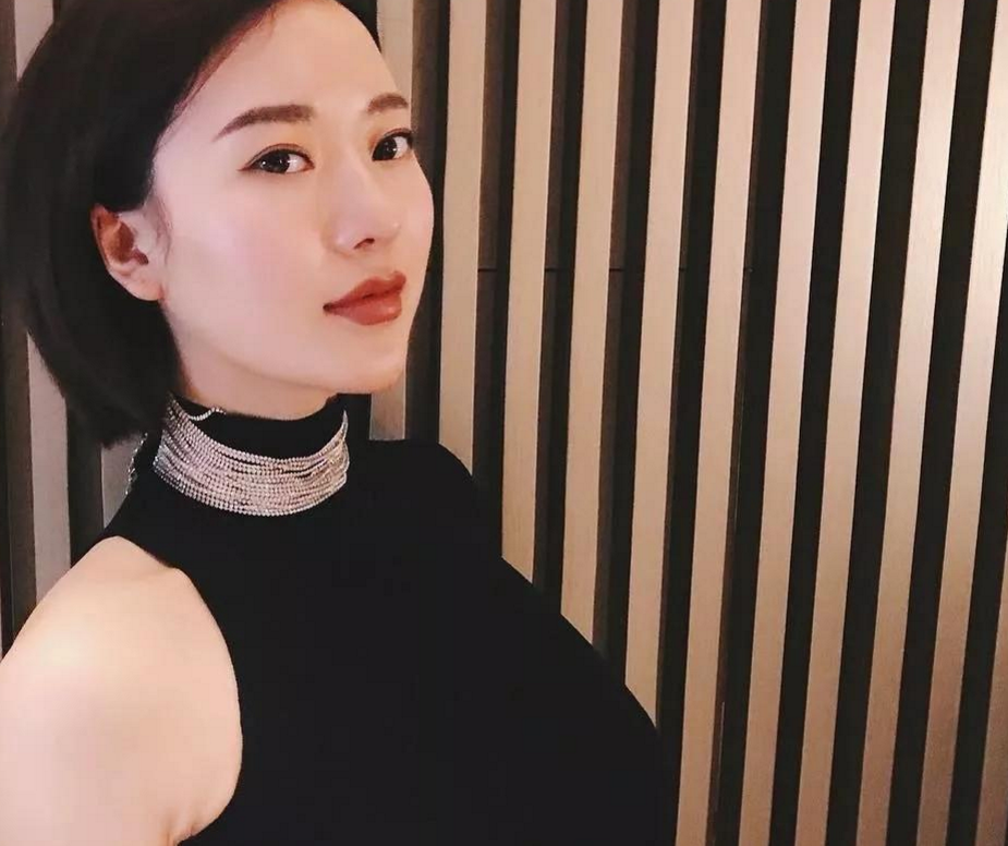 蒋聘婷|因刘强东走红,国外住着豪宅生活奢靡,魔鬼身材柳岩都自愧不如