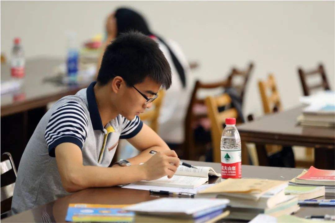 招聘|三类职位或将不再是“铁饭碗”,转为合同工,考生喜忧参半