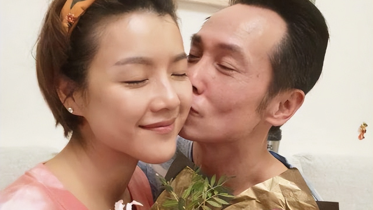 TVB|计划二人世界外游！TVB人气视帝曝不敢再生，直认已有三娃见好就收