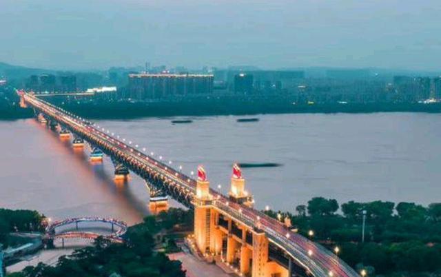 杭州|中国已有15个“新一线城市”，杭州第3，南京占据第8，厦门没入选
