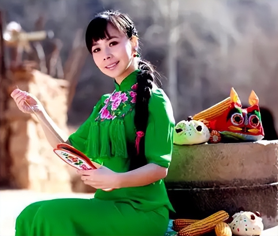 王二妮|国家一级演员王二妮，放弃百万年薪回农村放牛，背后有什么隐情？