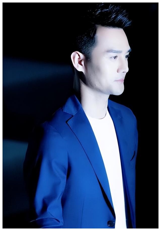 金鹰男神王凯父亲肺癌离世后, 他查出肺部阴影, 红不红已不重要