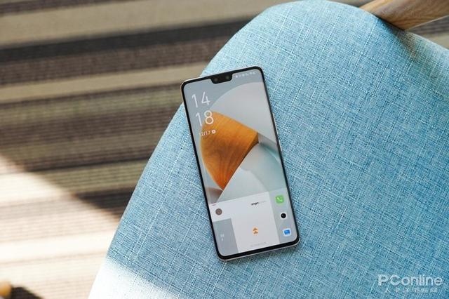 一加科技|这三台手机的曼妙手感,在你指尖上任意流淌