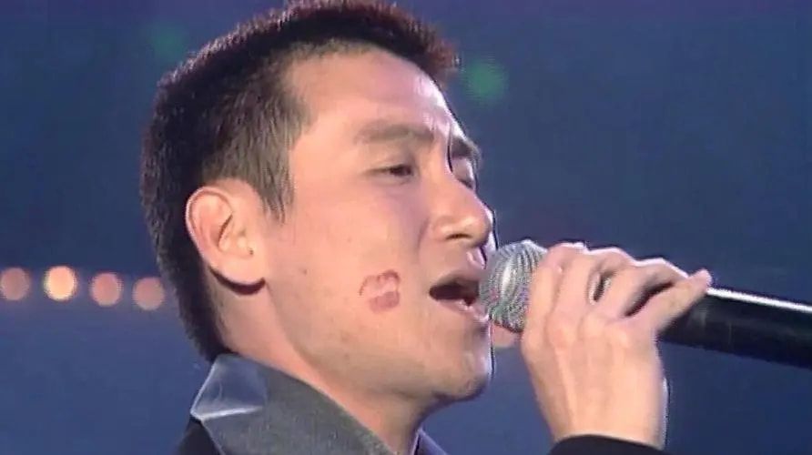 李克勤|他本该是四大天王之一,却因年轻气盛而跌落,如今55岁再度翻红