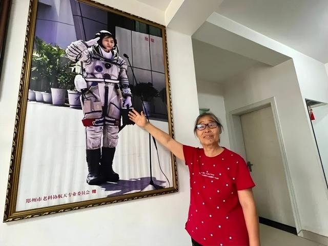 中国首位女航天员刘洋:孕期攻读清华博士,临飞前交代丈夫两件事