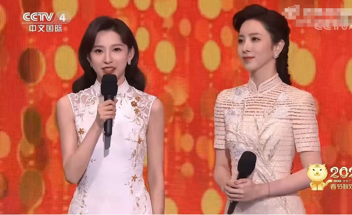 李思思|李思思不愧是春晚台柱子!穿旗袍身材辣过马凡舒,同款口红大爆火