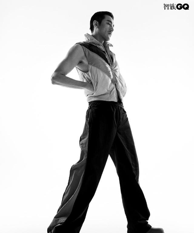 胡兵|胡兵立下flag，表示在60岁成为亚洲最时髦的老头，网友：相信他能