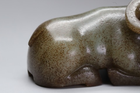 和田玉籽料|舊藏和田玉籽料“卧牛”