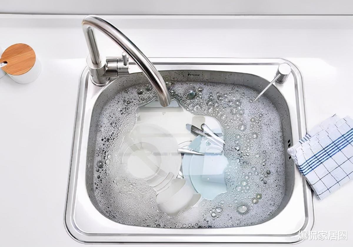 建议大家:年底大扫除,买这8种家居清洁用品就够了!其它都是“白花钱”