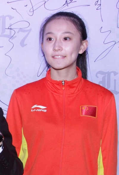 教练|中国最美体操女神，因一张挺胸照“一炮而红”，退役当教练拒进娱乐圈