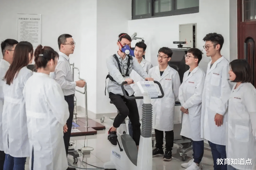 求职|学医找工作也要人脉吗？民办二本医学检验毕业，进县医院都很难？