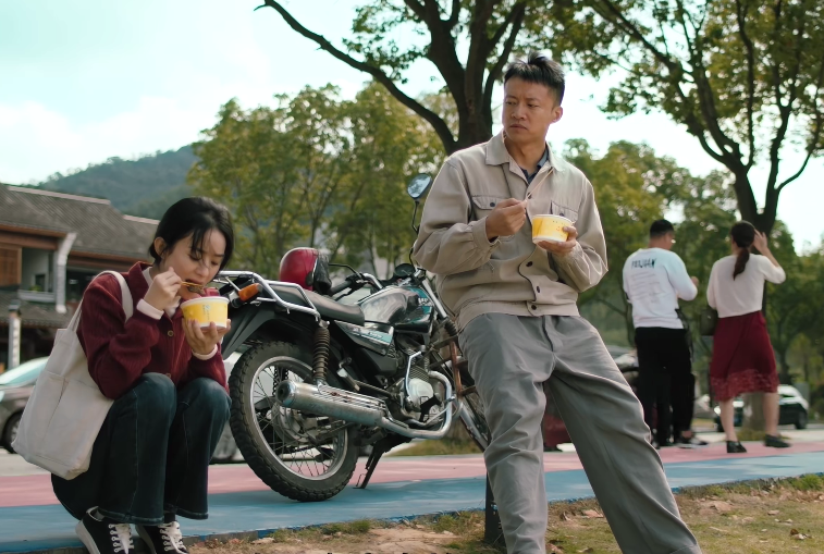 赵丽颖|才播2集，收视率破1，赵丽颖令观众成功入坑，农村剧有天花板了？