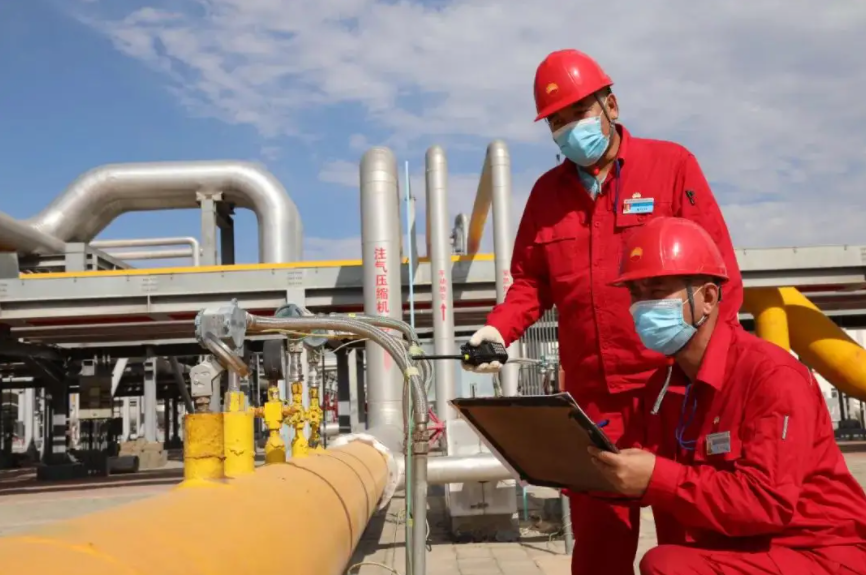 中国石油天然气集团|还在找工作的学生“有福了”，中国石油公开招聘，钱多事少待遇好