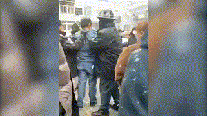 山东烟台,一男子诱骗孩子企图实施猥亵,被家长当成人贩子抓获