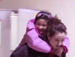 奔跑吧兄弟|《变形计》最幸运女孩李勒优：参加节目改变一生，城市妈妈宠成宝