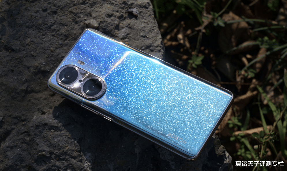 苹果|新一代苹果SE预约数超2万!追求更好体验,为何不选这三部国产?