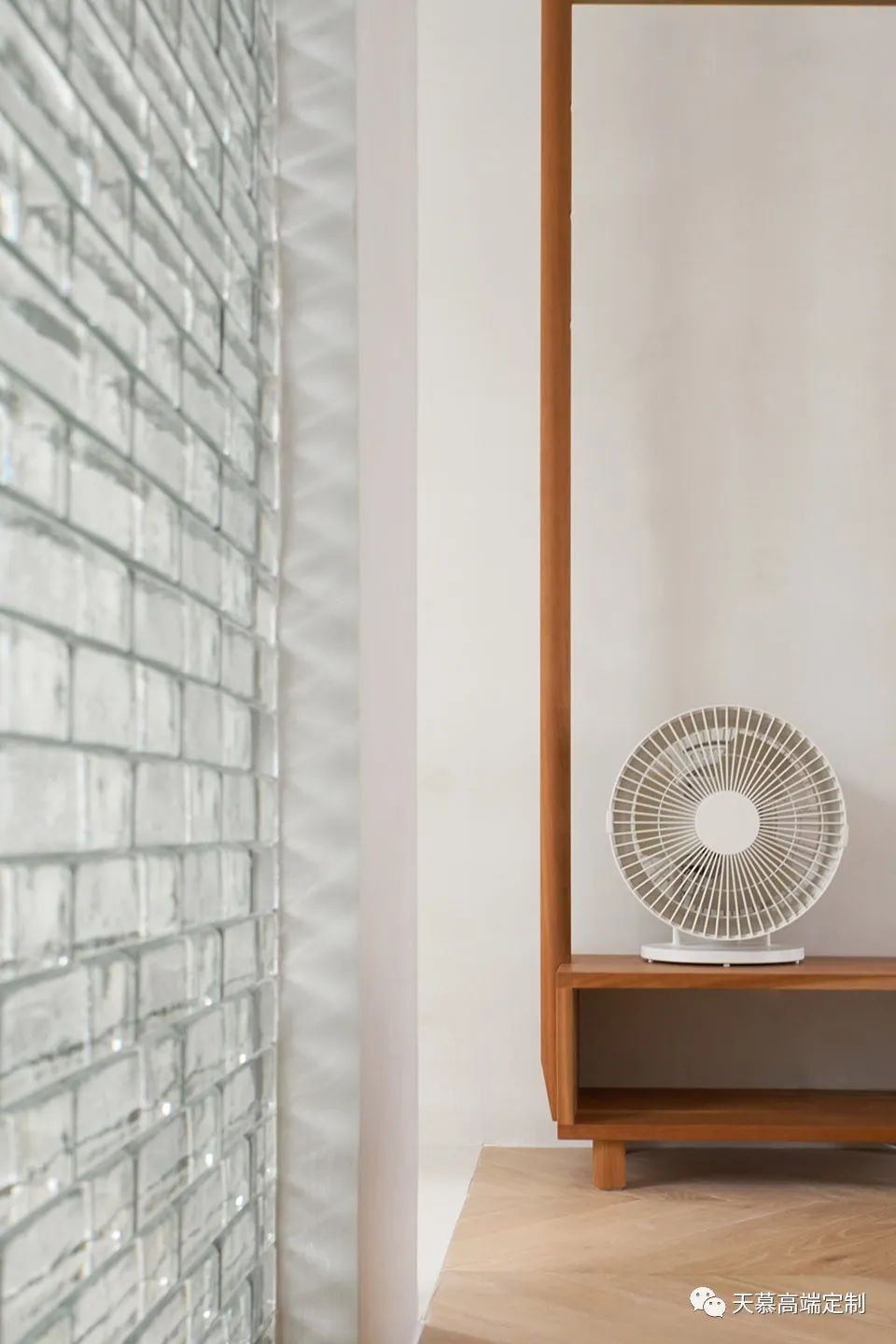 190㎡极简设计，五口之家舒适生活的安乐窝